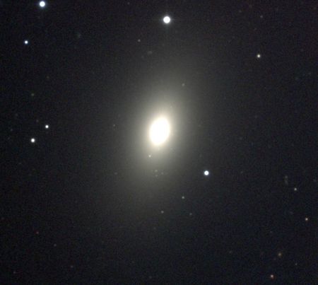 Messier 59, sporvöluþoka, Meyjan