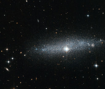ESO 318-13, Gisin vetrarbraut, vetrarbraut á rönd