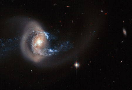Þyrilvetrarbrautin NGC 7714 í stjörnumerkinu Fiskunum