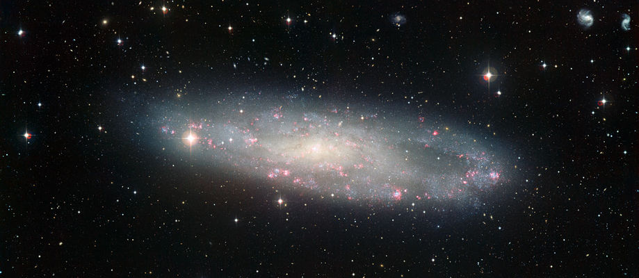 NGC 247, þyrilvetrarbraut, Myndhöggvarahópurinn, Sculptor group
