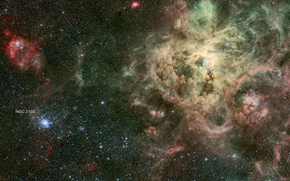 NGC 2100, Stóra Magellansskýið, Tarantúluþokan, RMC 136