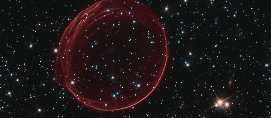 SNR B0509-67,5 er leifar stjörnu sem sprakk í Stóra-Magellanskýinu fyrir um 400 árum