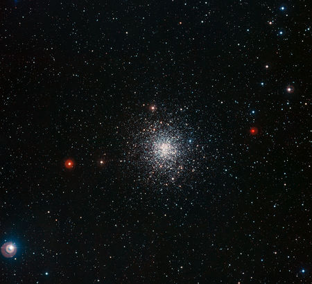 Kúluþyrpingin Messier 107 (M107) eða NGC 6171. Mynd: ESO