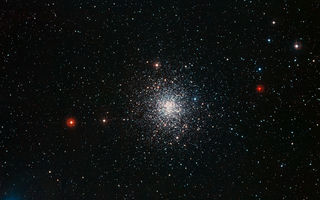 Kúluþyrpingin Messier 107 (M107) eða NGC 6171. Mynd: ESO