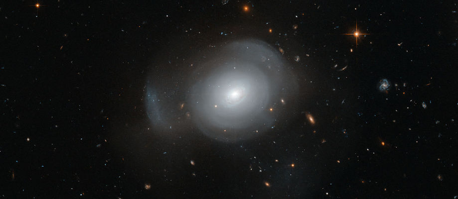 Mynd Hubbles af PGC 6240