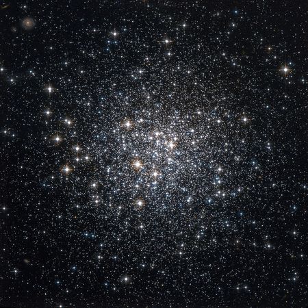 Messier 72, kúluþyrping, Vatnsberinn