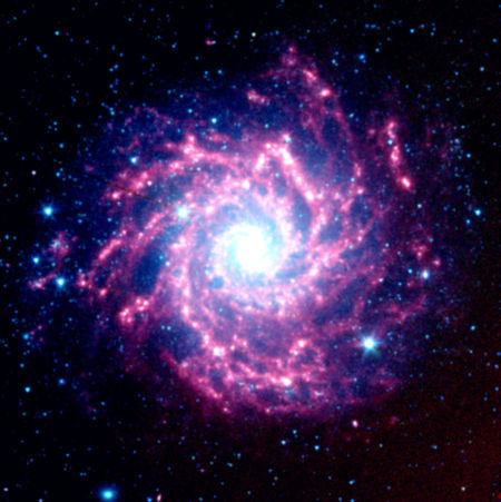Messier 74, Spitzer, innrautt