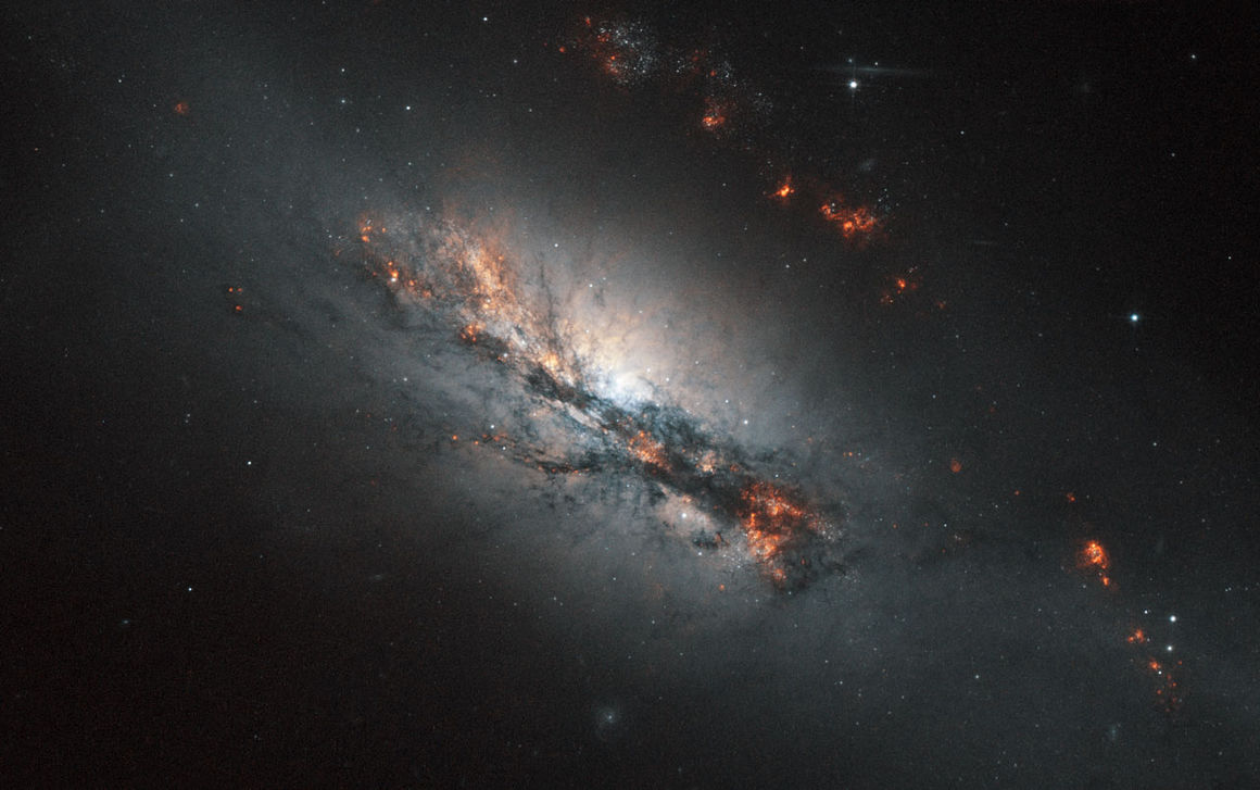 NGC 2146, hrinuvetrarbraut, gíraffinn, bjálkavetrarbraut