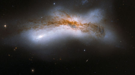 NGC 520, gagnvirkar vetrarbrautir, þyrilvetrarbrautir