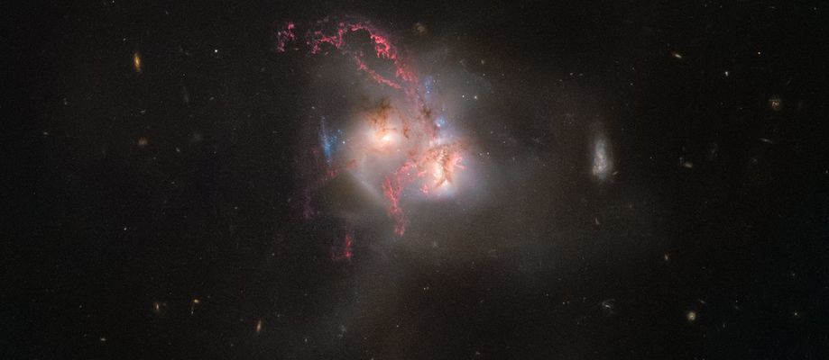 NGC 5256